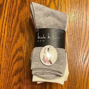 NEW Nicole Miller Nee York 6 pr. stockings Size 9-11